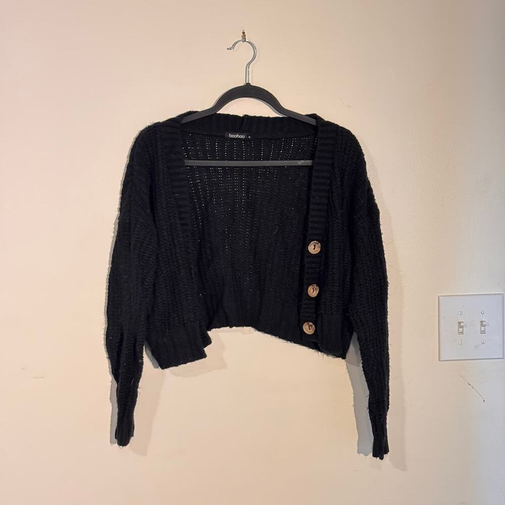 Boohoo Black Cropped Button-Front Knit Cardigan